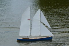 Blue_hulled_Schooner