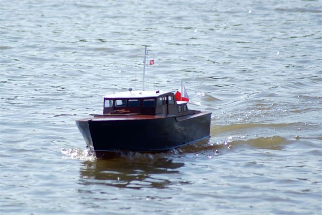 Cabin Cruiser 3 (02)