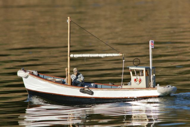 DSC01058 © Peter Taylor 2012