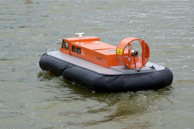 Griffin Hovercraft  DSC05896