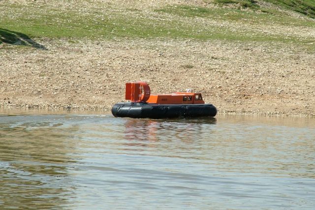  Griffin Hovercraft 20080511151729