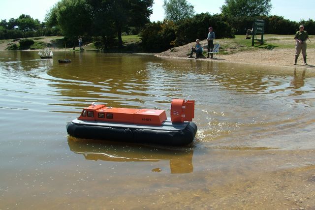  Griffin Hovercraft 20080511151842