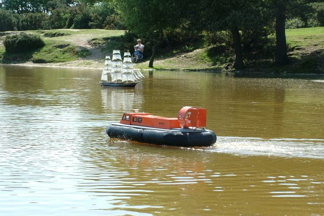 Griffin Hovercraft 20080511151906
