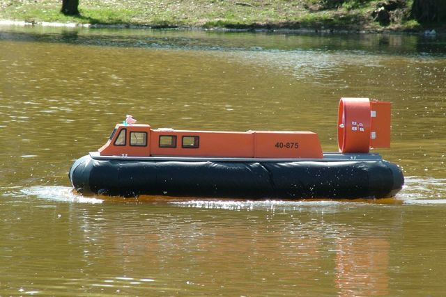  Griffin Hovercraft 20080511151941