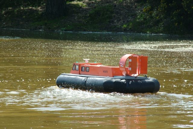  Griffin Hovercraft 20080511151946