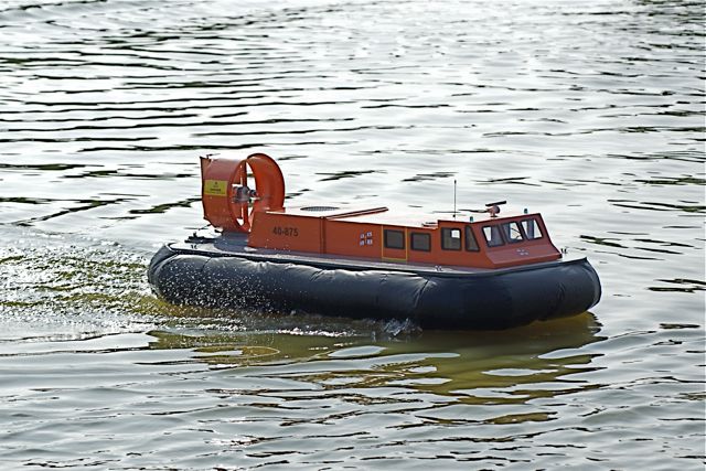  Griffin Hovercraft DSC06700.JPG