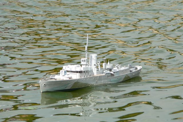 HMCS Snowberry 1 (02)