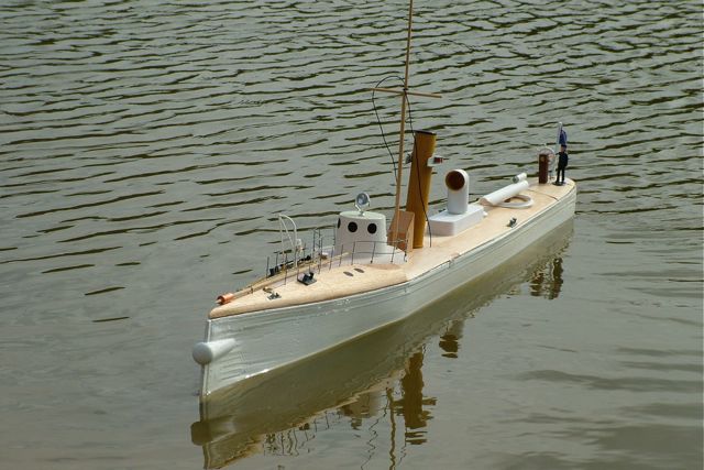 HMS Indescribable 20080925115720