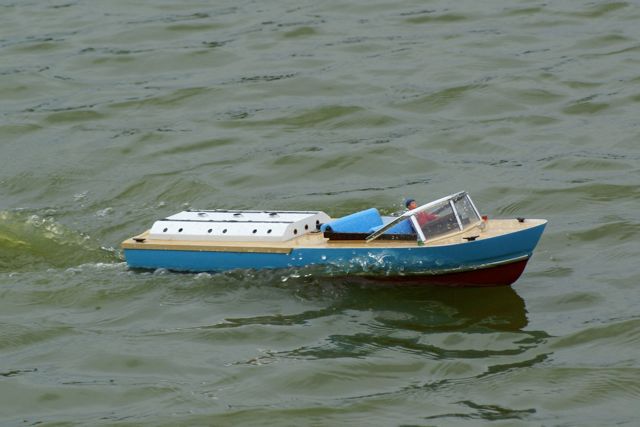 Inboard Speedboat 1 DSC01980.JPG