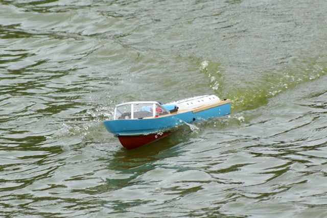 Inboard Speedboat 1 DSC01988.JPG