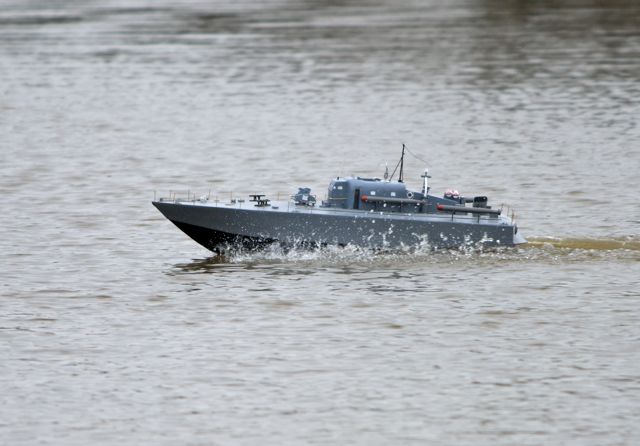 DSC03721 © Peter Taylor 2011