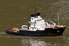 Ocean_going_tug_2