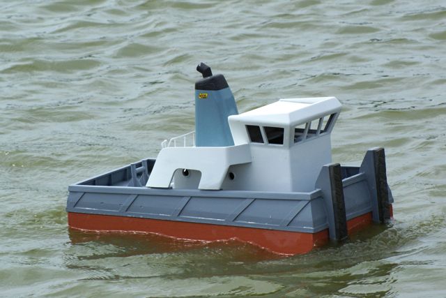 Pusher Tug DSC00769.JPG