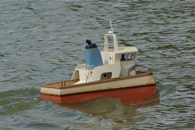 Pusher Tug DSC00897.JPG