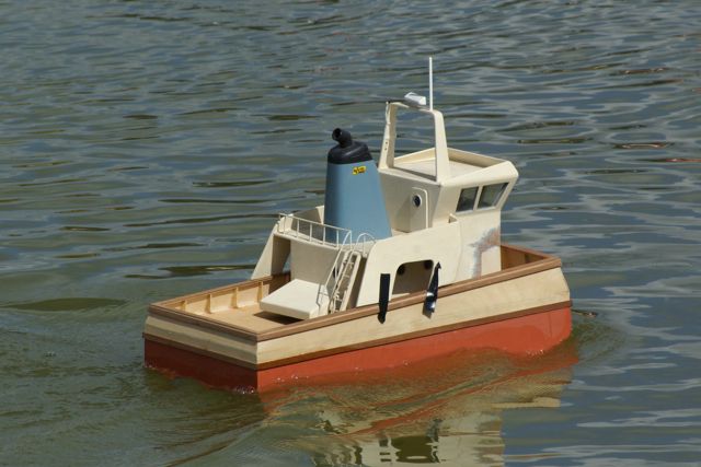Pusher Tug DSC00791.JPG
