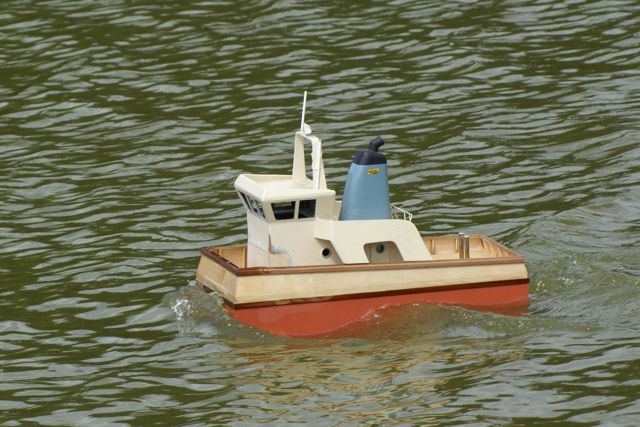 Pusher Tug DSC00893.JPG