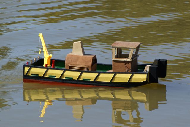 Pusher Tug DSC03238