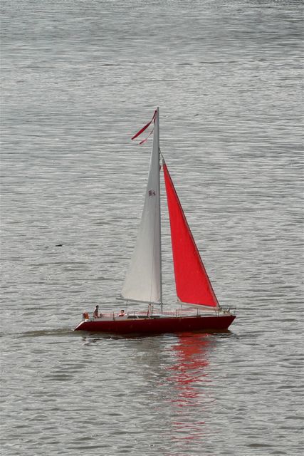 Red Jib sloop (02)
