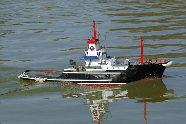 Salvage Tug DSC09218.JPG