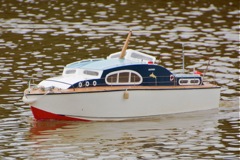 DSC04504 © Peter Taylor 2013