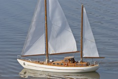 White_Sailed_Ketch