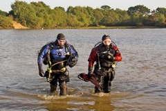 DSC03377 © Peter Taylor 2013