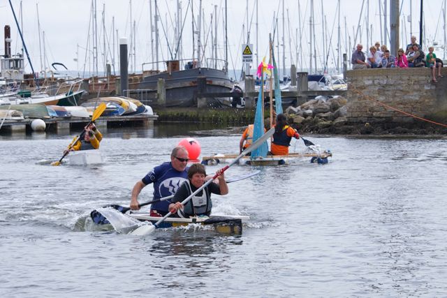DSC03021 © Peter Taylor 2011