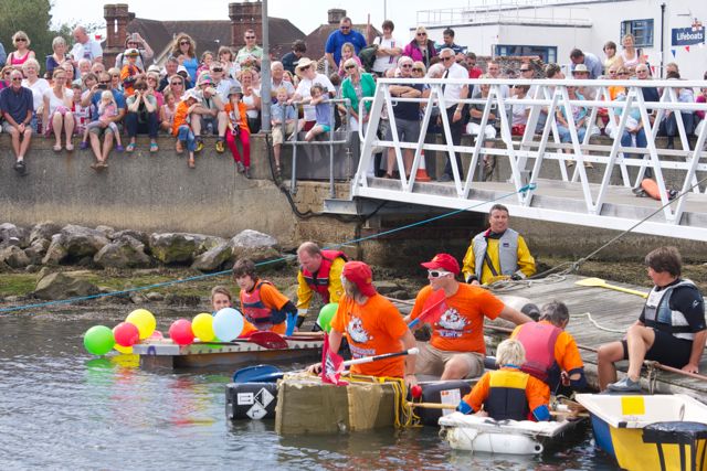 DSC03046 © Peter Taylor 2011