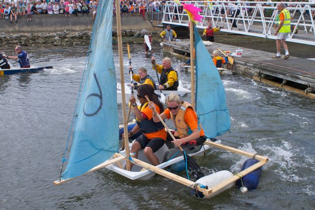 DSC03013 © Peter Taylor 2011