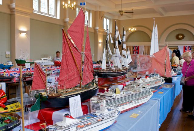 15 DSC07450 © Peter Taylor 2011