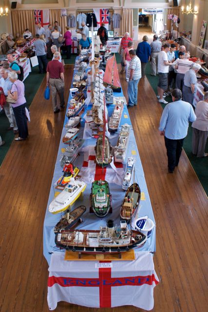 18 DSC07485 © Peter Taylor 2011