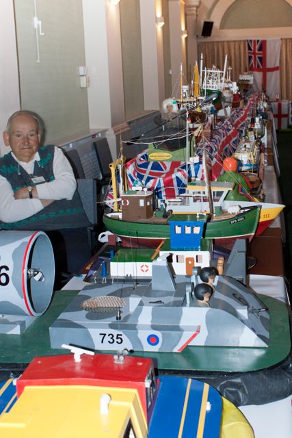 24 DSC07441 © Peter Taylor 2011