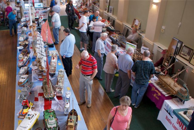 3 DSC07493 © Peter Taylor 2011