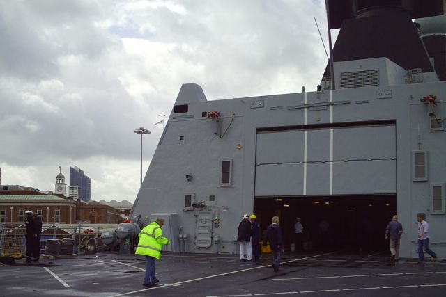 HMS Daring PICT0088
