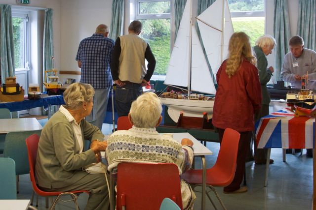 DSC04045 © Peter Taylor 2013