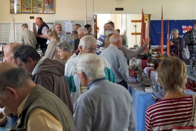 DSC04042 © Peter Taylor 2013